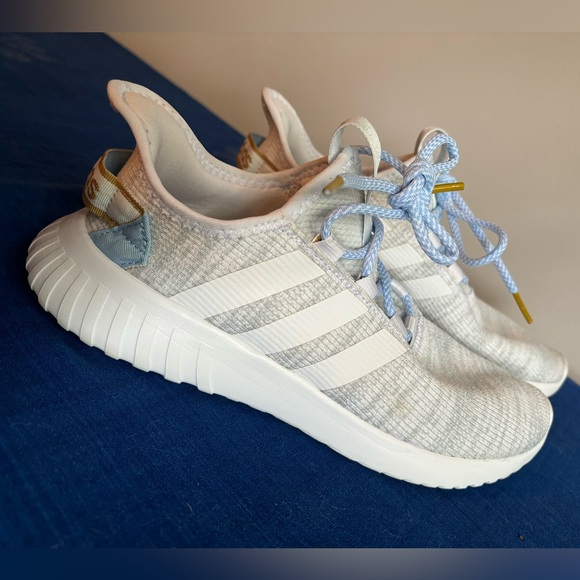 Adidas Cloud Foams Women’s 8 •EUC - Picture 1 of 8